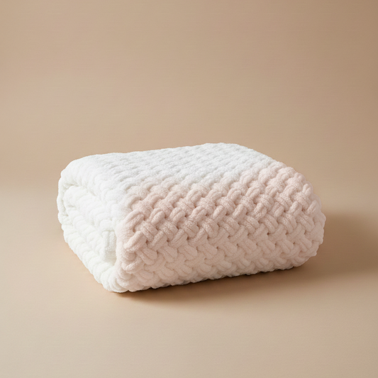 Pătură handmade Alize Puffy Crem pentru bebeluși - 90cm x 90cm